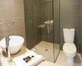Phòng tắm vách kính Kato Việt Nhật VK02