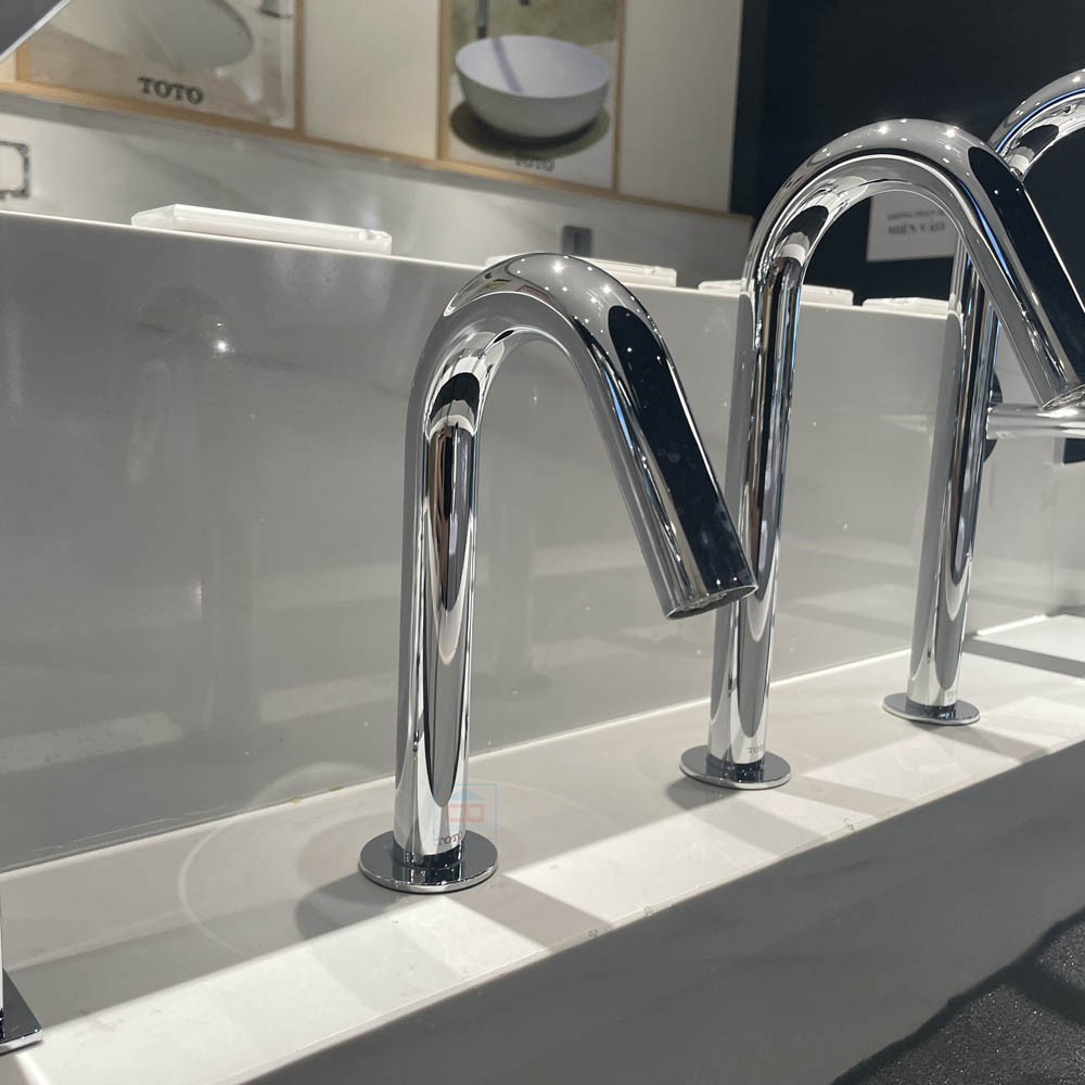 Vòi lavabo nước lạnh TOTO TLE26006V/TLE04502V/TLN01102A