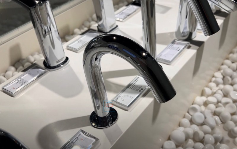 Vòi lavabo TOTO TLE29002V