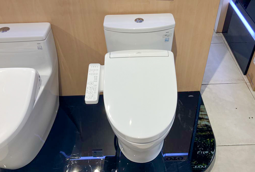 Bồn cầu nắp điện tử TOTO MS885CDW24