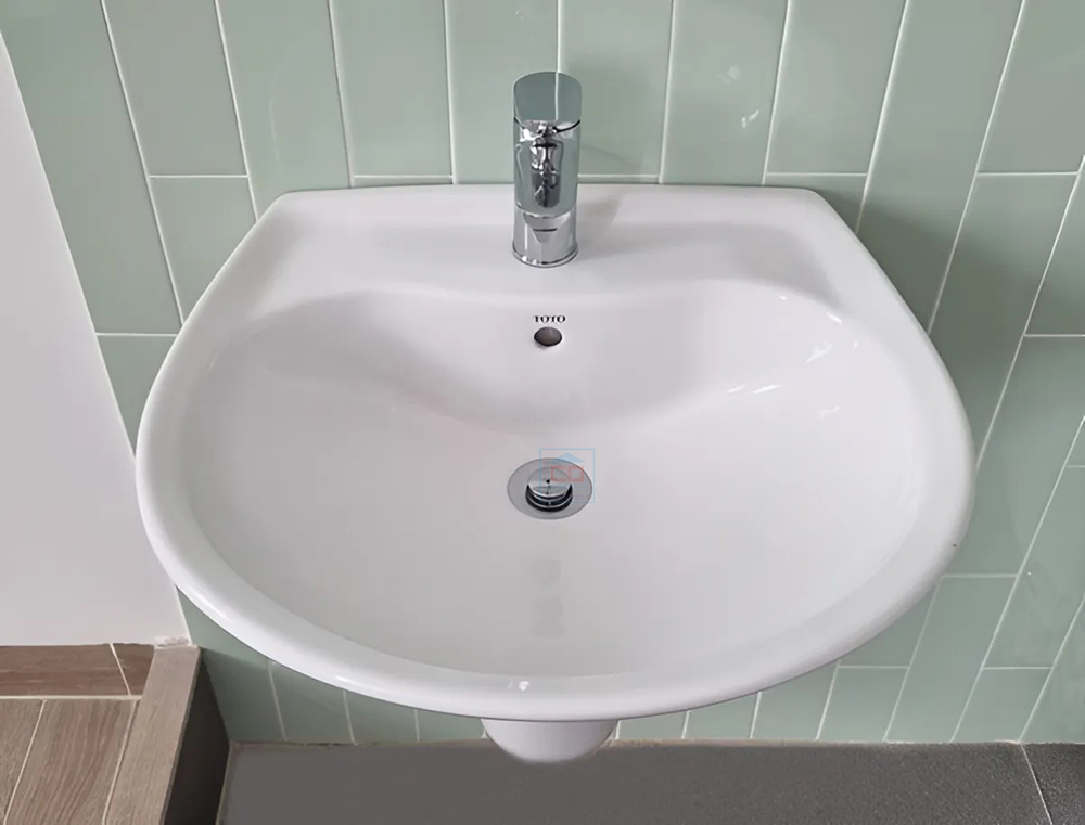 Chậu treo tường TOTO LT300C