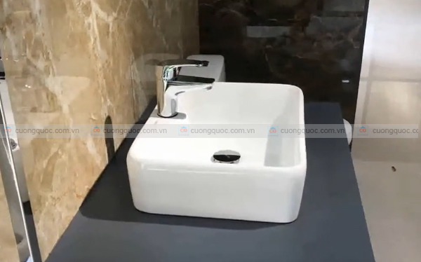 Hình ảnh thực tế sản phẩm vòi lavabo Viglacera VG168