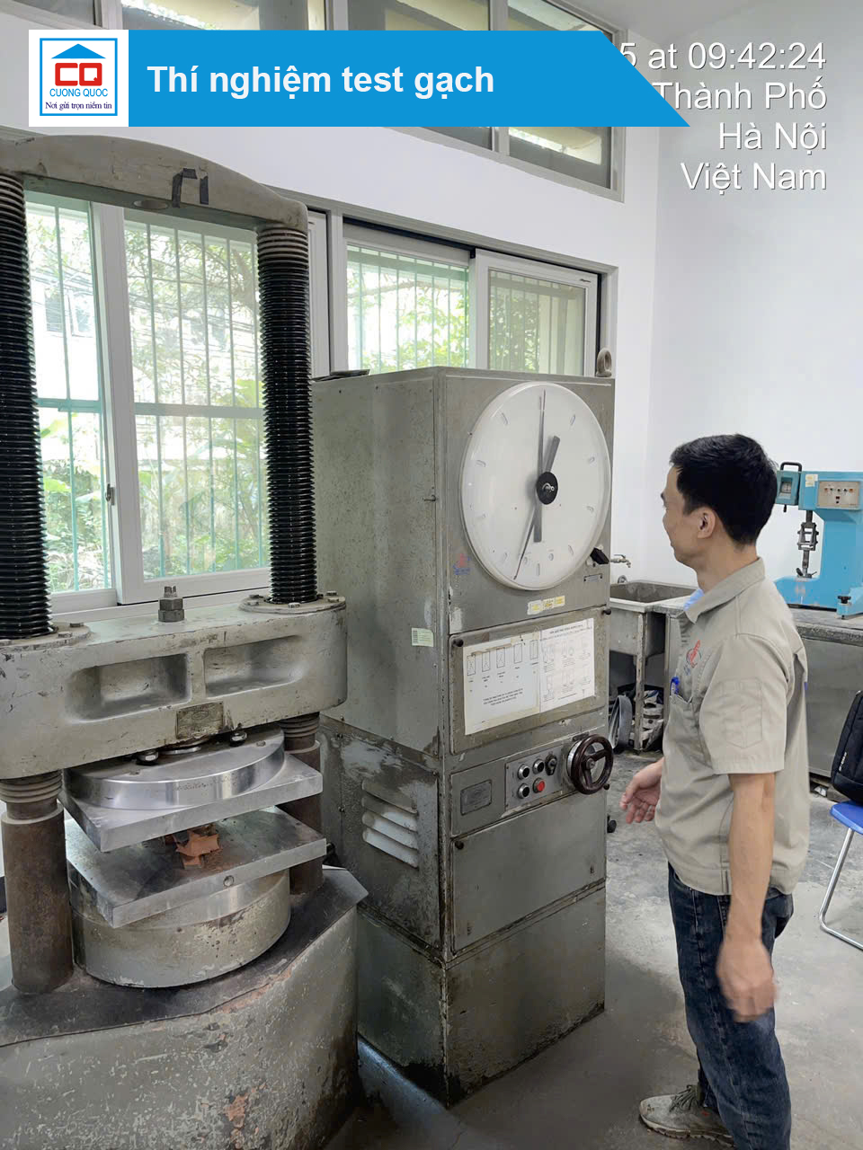 Thí nghiệm test gạch xây 6 lỗ Gốm Đất Việt