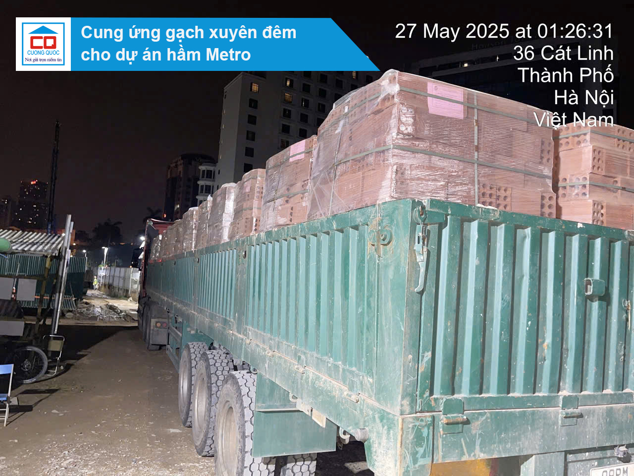 Cường Quốc cung ứng gạch xuyên đêm kịp tiến độ công trình