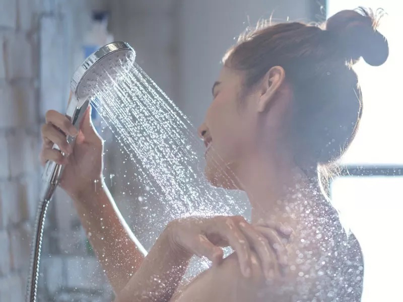 Lợi ích sen tắm nóng lạnh