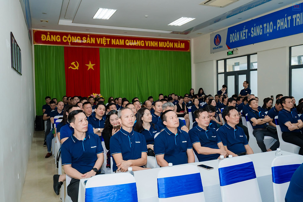 Cường Quốc tham gia hội nghi khách hàng Viglacera