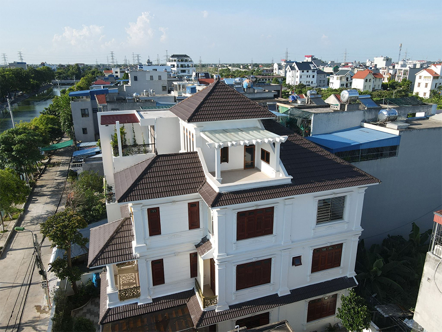 Ngói Euro màu nâu men kim loại Gốm Đất Việt