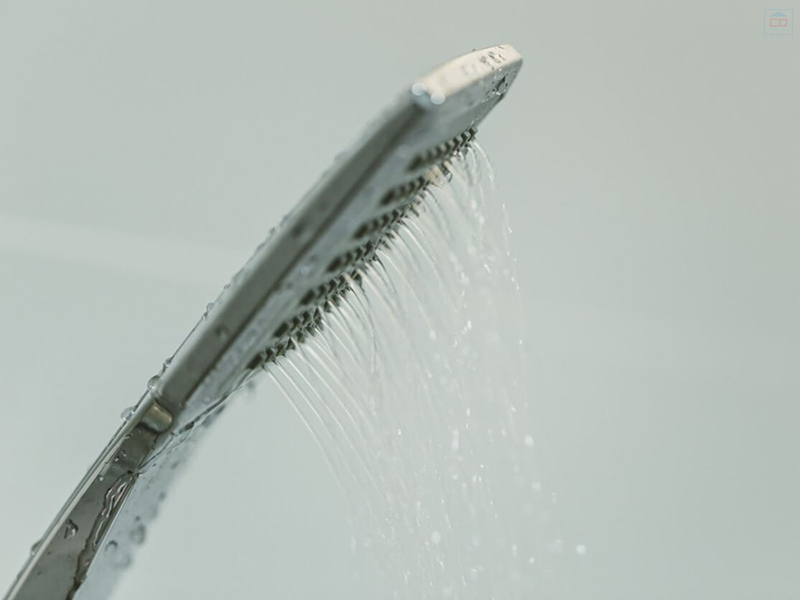 Sen tắm nước chảy yếu