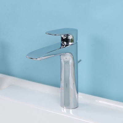 Vòi chậu gật gù nóng lạnh TOTO TLG04304V