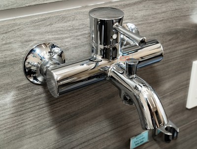 Sen tắm nóng lạnh TOTO TBS02302V/TBW02006A