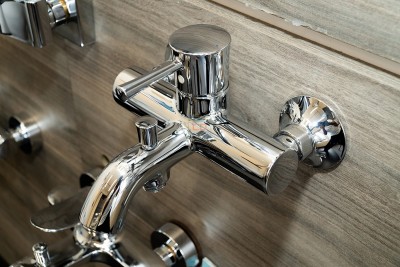 Sen tắm nóng lạnh TOTO TBS02302V/TBW02005A