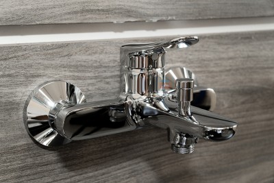 Sen tắm nóng lạnh TOTO TBS04302V/TBW02005A