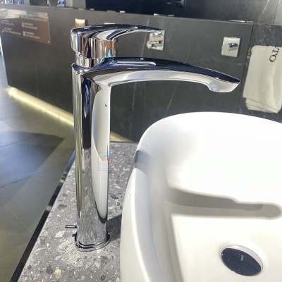 Vòi chậu gật gù nóng lạnh Toto TLG09305V