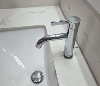 Vòi chậu gật gù nóng lạnh Toto TLG11301V