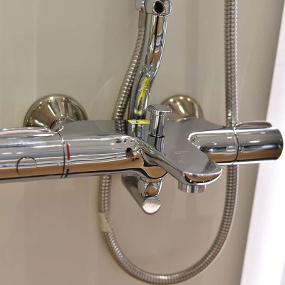 Sen tắm cây nhiệt độ Inax BFV-3415T – Trải nghiệm tắm an toàn, đẳng cấp cho mọi gia đình