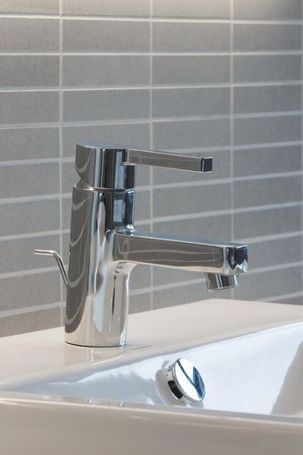 Phối cảnh vòi chậu Lavabo nóng lạnh Grohe 32114000
